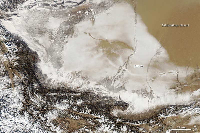 10 Największych Pustyń świata Takla Makan pod warstwą śniegu (earthobservatory.nasa.gov)