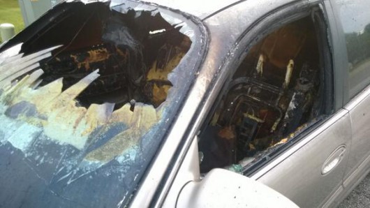 USA - Piorun uderzył w samochód, wnętrze zostało spalone 2