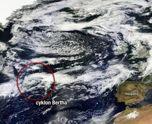 Zdjęcie satelitarne cyklonu tropikalnego Bertha z dnia 6 sierpnia