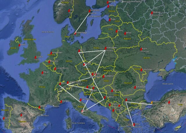 Odległości między stolicami Europy łączą się w większą strukturę, 9 stolic w odległościach 520 km tworzą „szlak” 4175 km, a początek i koniec dzieli odległość zaledwie 56 km